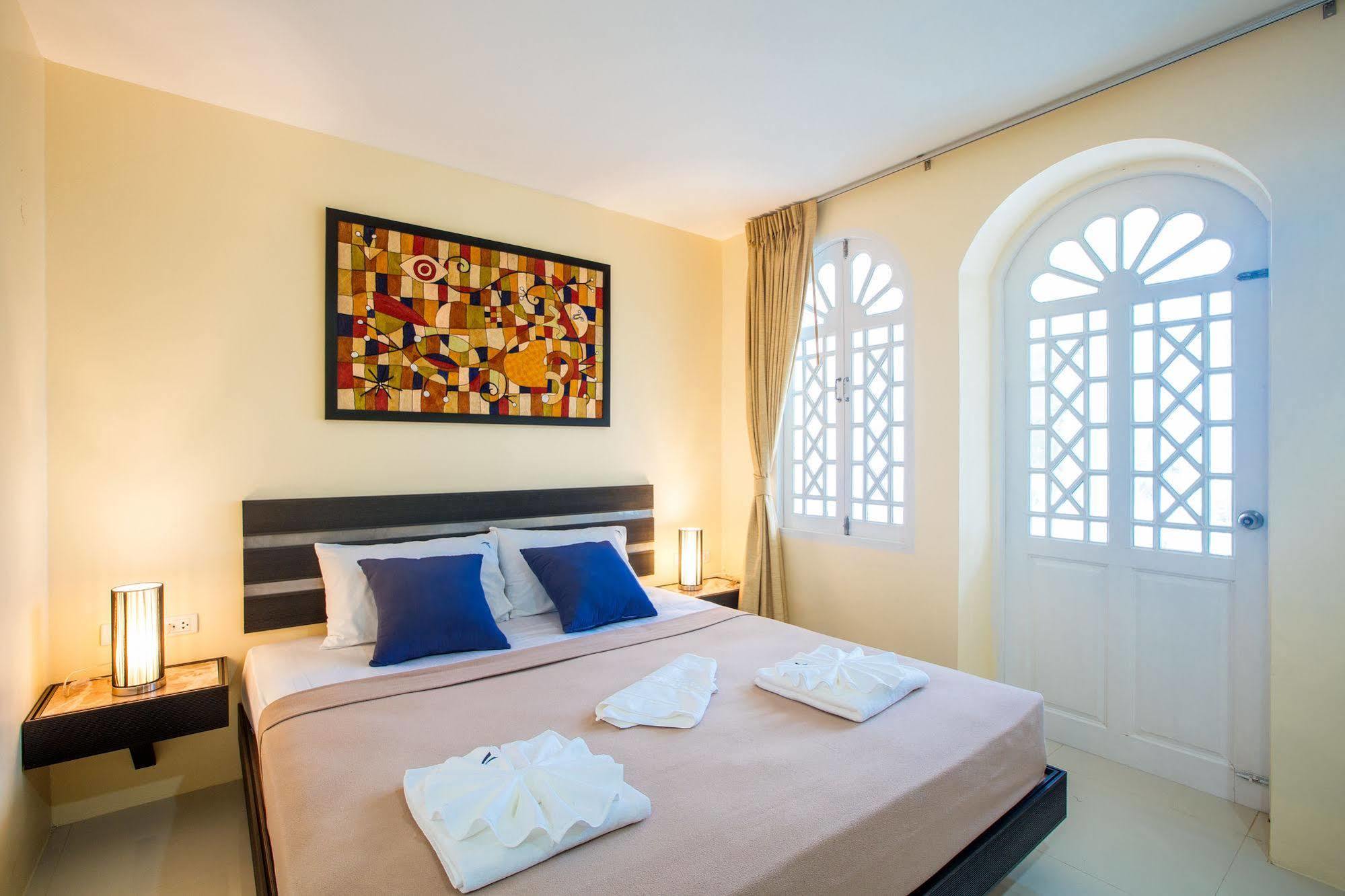Patong Marina Hotel By Lofty Extérieur photo