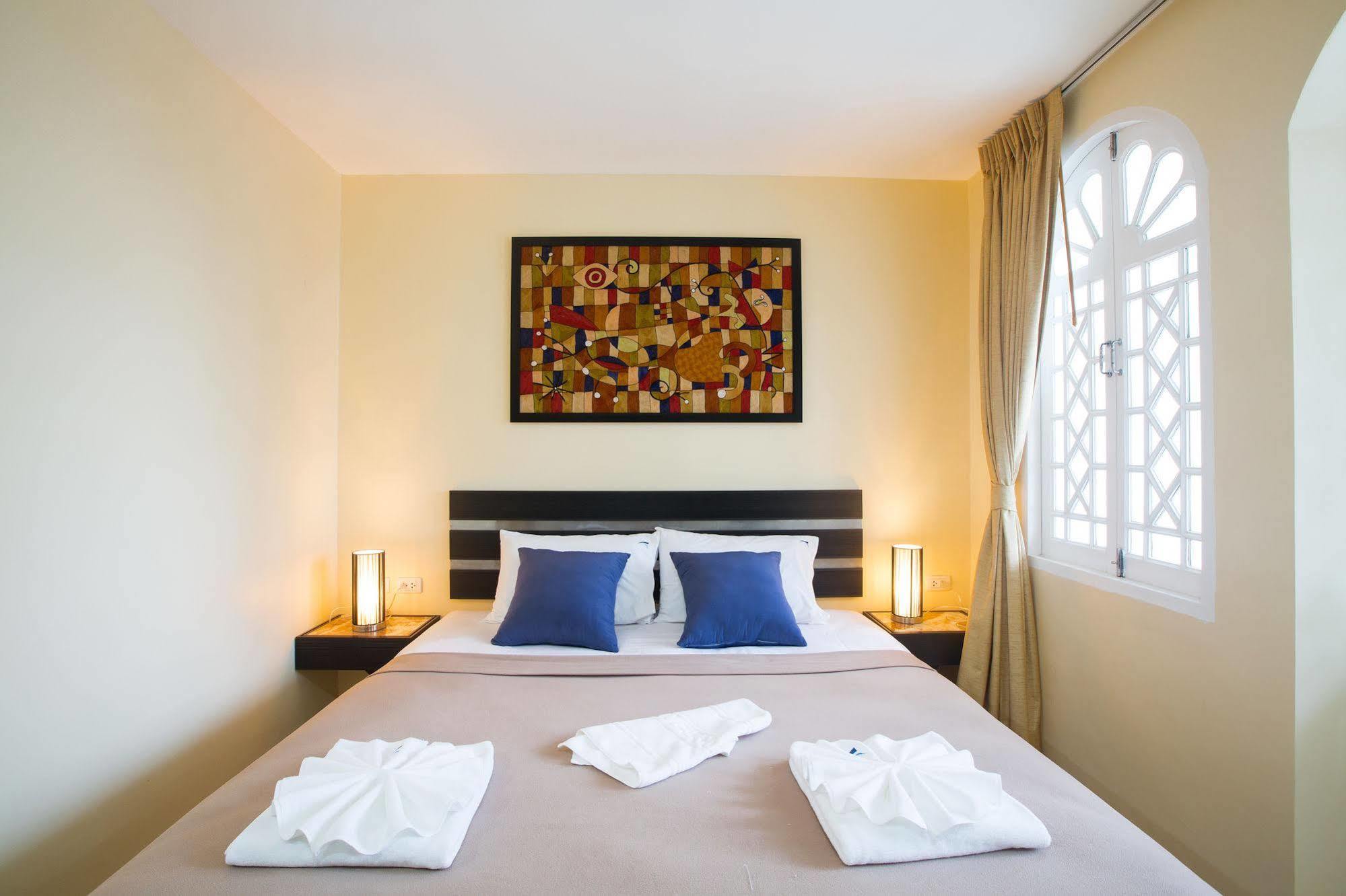 Patong Marina Hotel By Lofty Extérieur photo